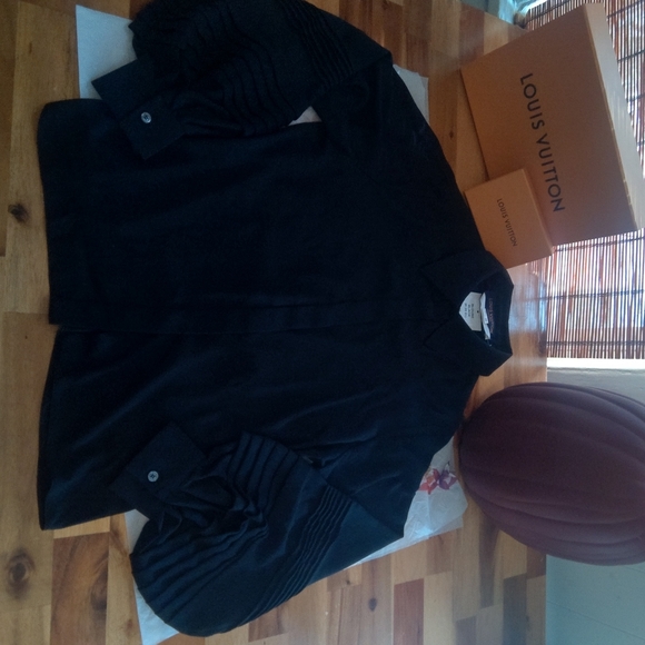 100% Authentic Louis Vuitton black blouse - Picture 2 of 6
